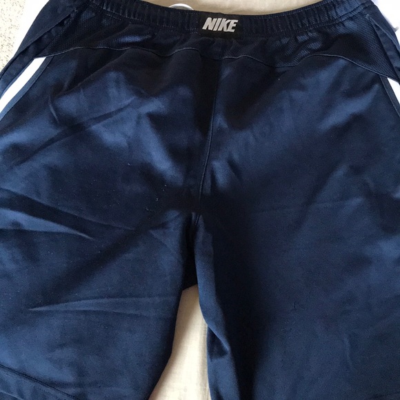 Nike Shorts - Picture 2 of 3